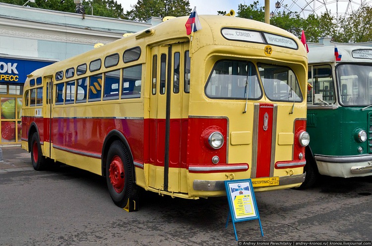 Zis 154 Mosgortrans 1.jpg