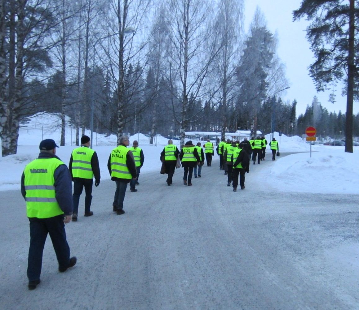 8.veeb.Ja ringkäik VALTRA tehases vöiski alata..jpg