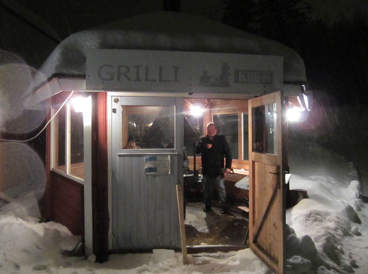 8.veeb.Ja öine grillipidu vöiski alata..jpg